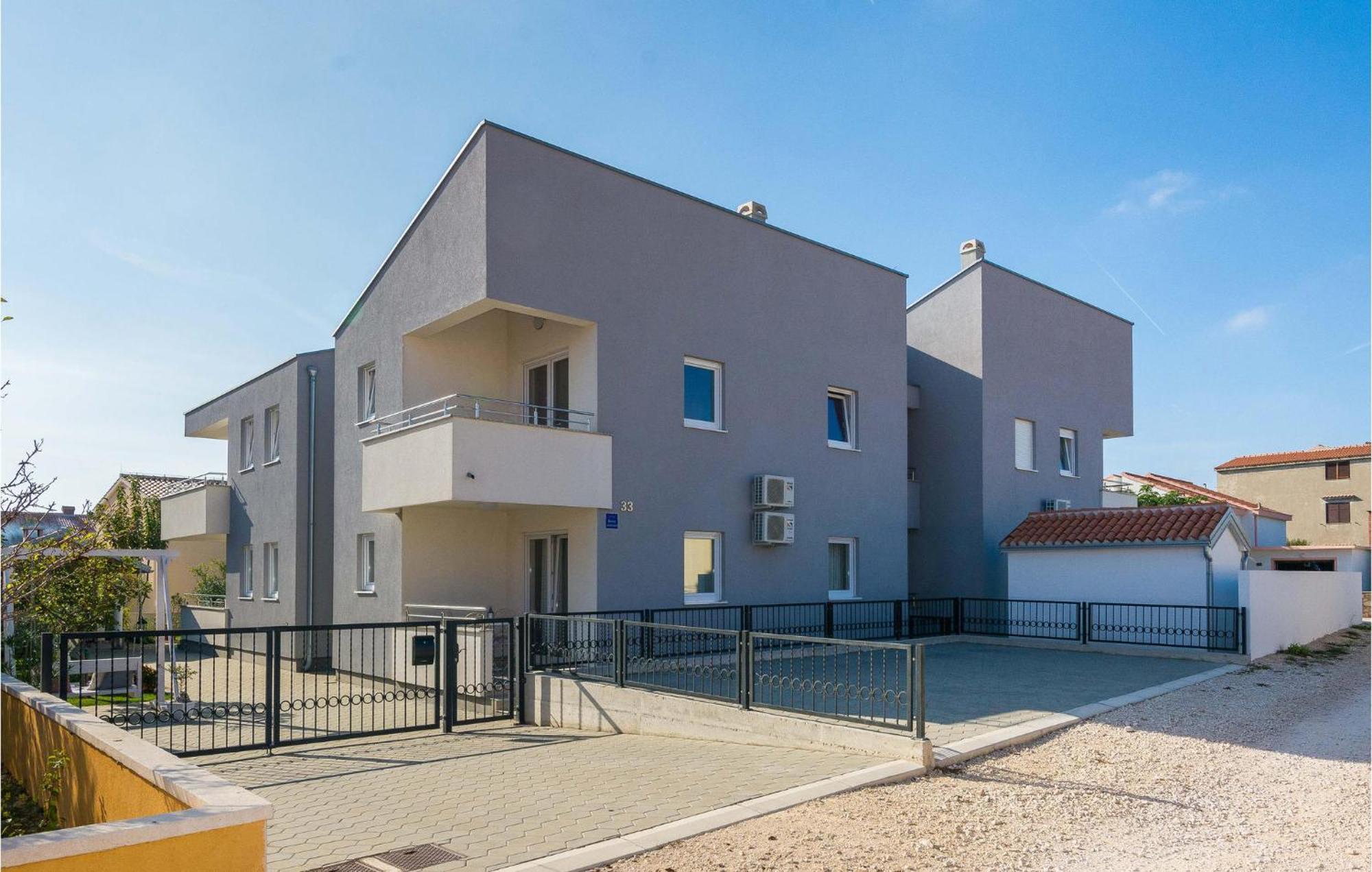 Nice Apartment In Vrsi-Mulo With Wifi Exterior foto