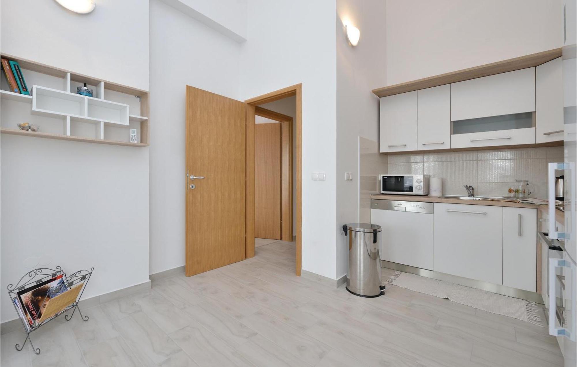 Nice Apartment In Vrsi-Mulo With Wifi Exterior foto