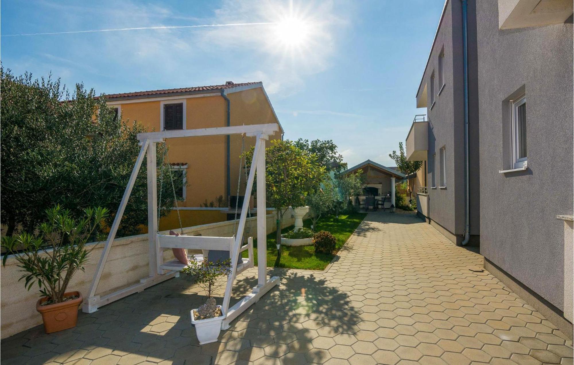 Nice Apartment In Vrsi-Mulo With Wifi Exterior foto